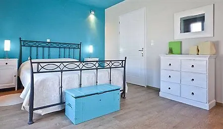Delona Villa *