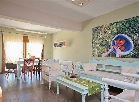 Delona Villa Engaraí
