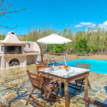Delona Villa *